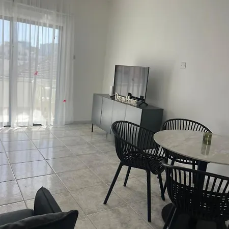 Apartman Easybookcy 205 *