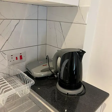Easybookcy 205 لارنكا